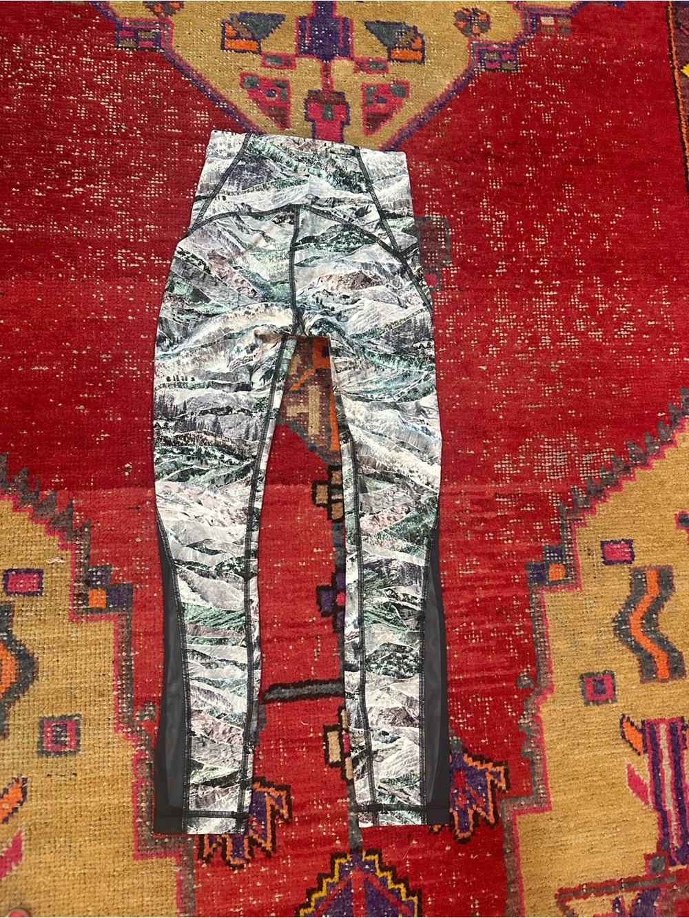 LULULEMON light colors with sheer sz 2 - NEW - Picture 6 of 10